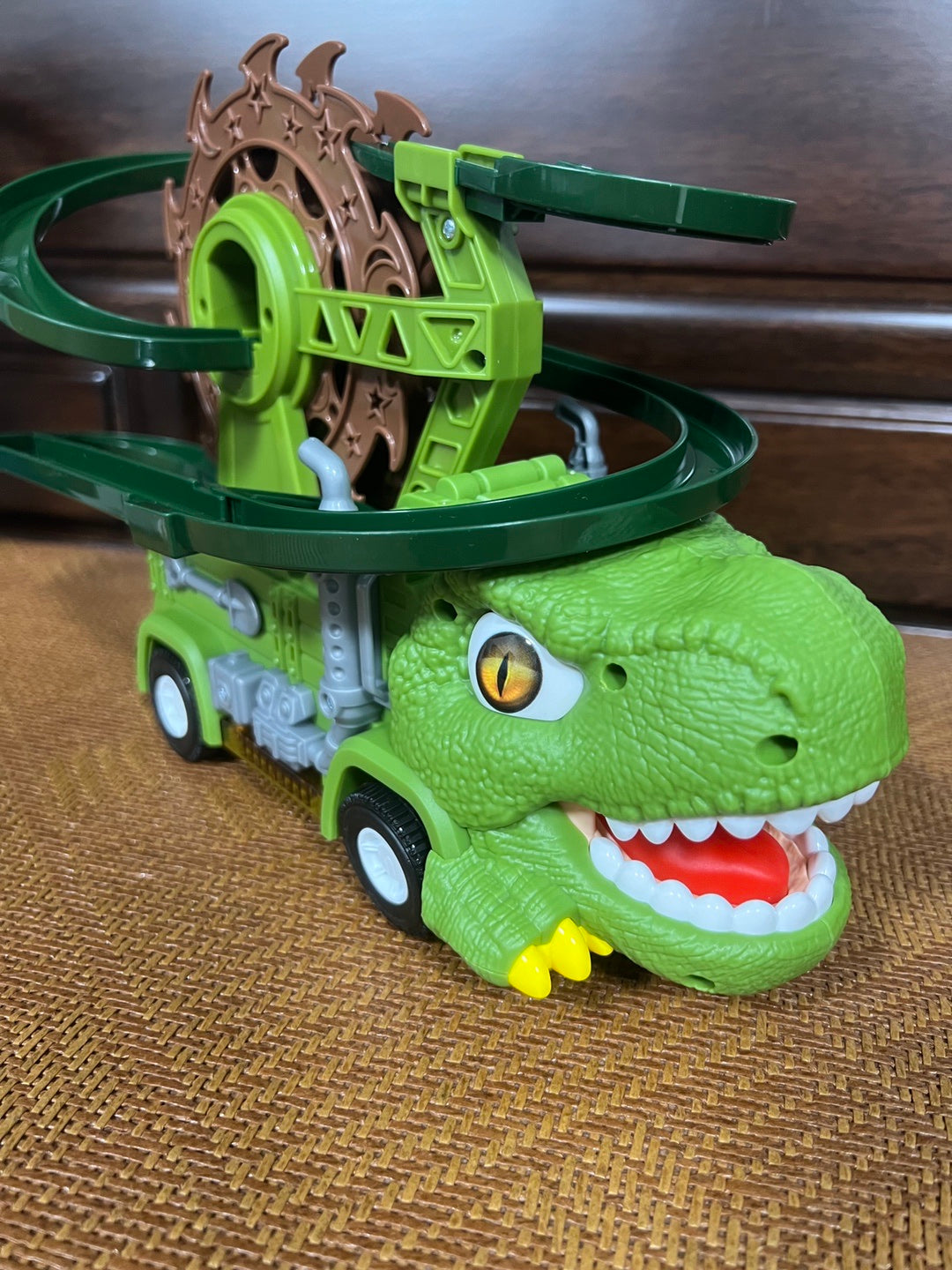 Triceratops electric universal boy toy dinosaur car
